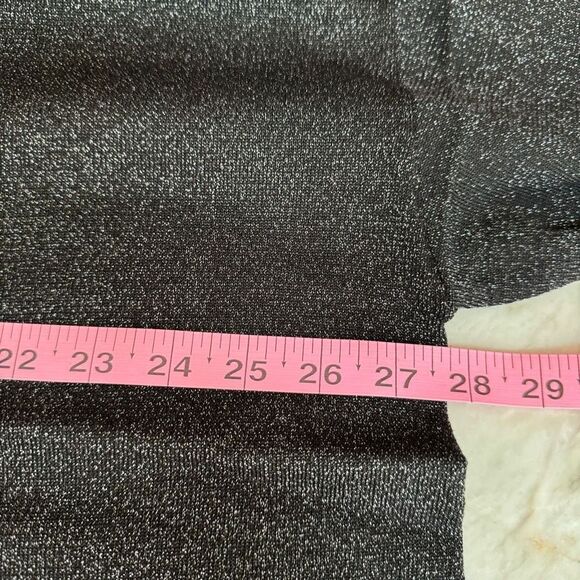 T Tahari metallic crew neck black sweater top high low size 3X NWT - Picture 6 of 7